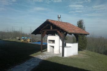 Casetta con Forno a legna e Barbecue
